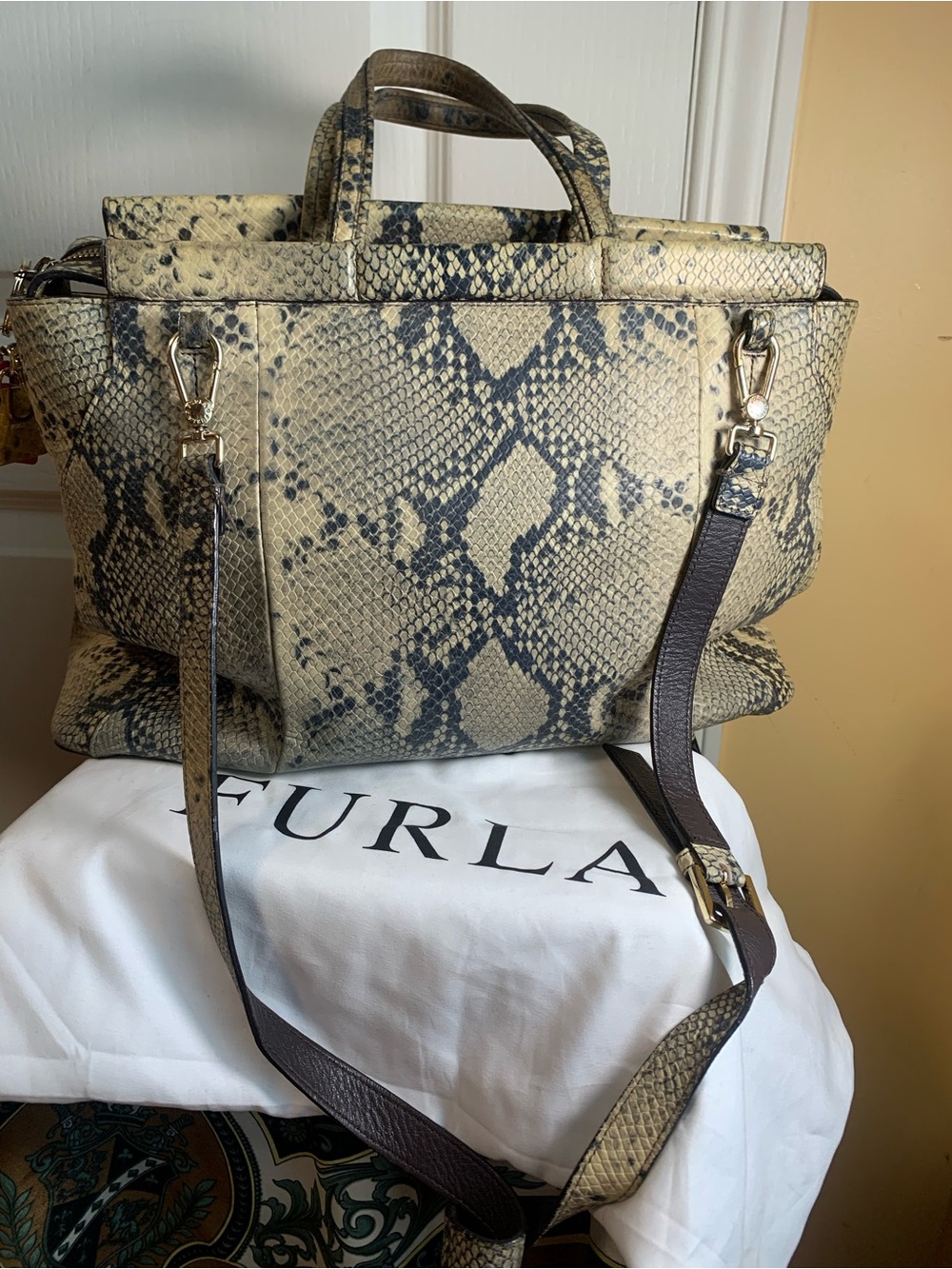 Furla Python embossed Leather Tote/satchel - Picture 2 of 15
